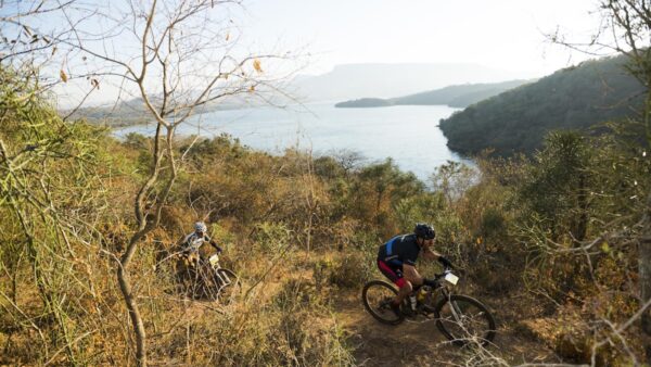 Relationship between dusi2c and DUCT strengthens in 2016