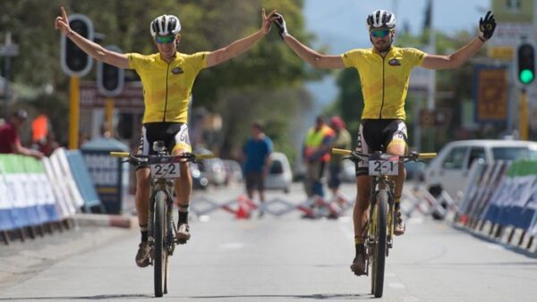 Beukes, Heyns secure dominant Cape Pioneer Trek victory