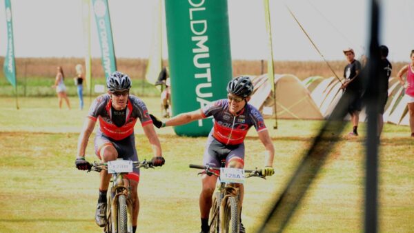 Combrinck, Rabie take second stage win at joBerg2c