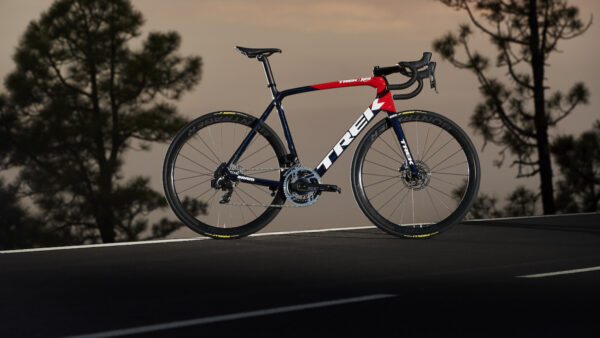 Trek releases all-new aerodynamic Émonda