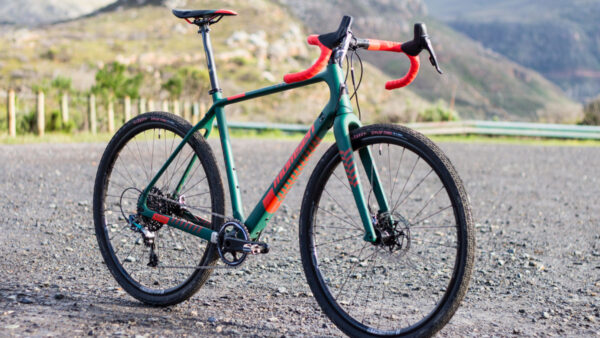 Review: Momsen R355 gravel bike