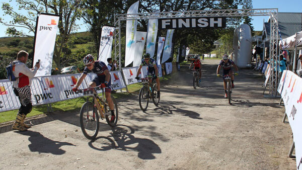 Wolhuter, Hill sprint to stage victory at Zuurberg