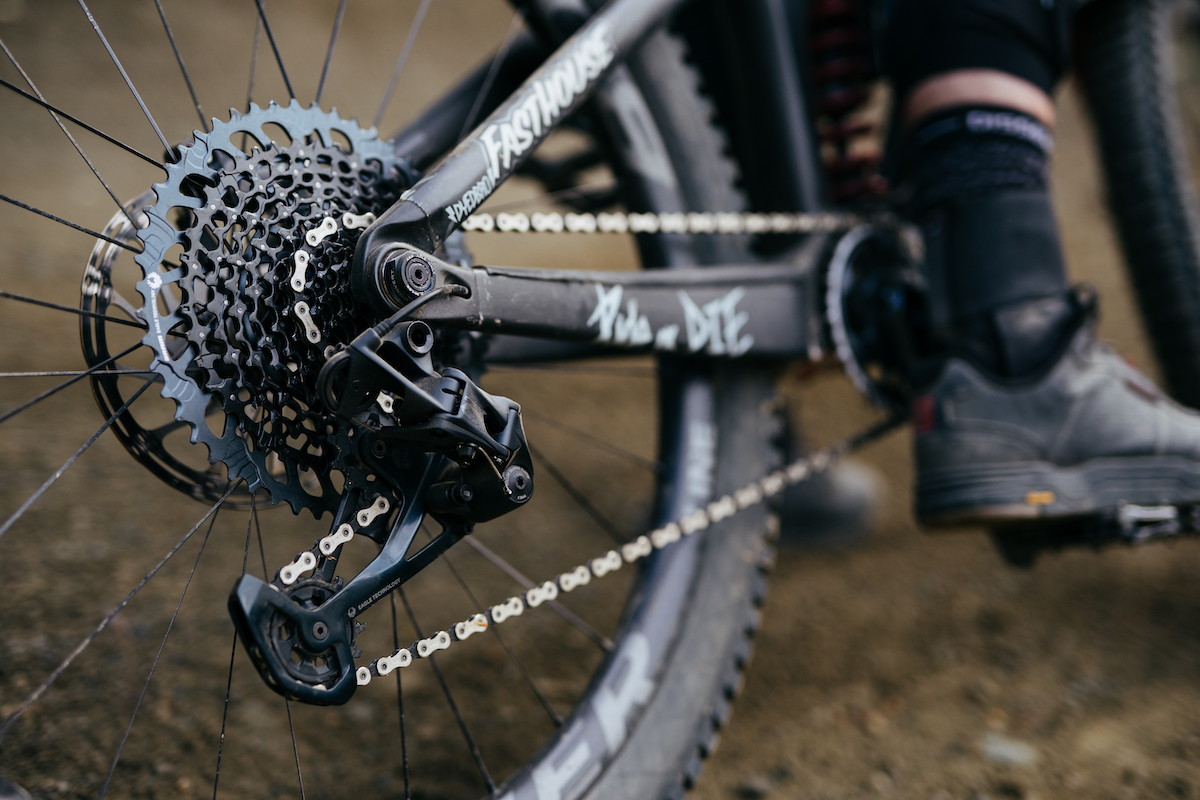SRAM crank it to 52 tooth with new Eagle groupsets | Bike Hub