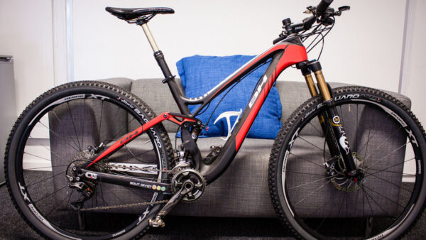 First Look Friday: BH Lynx 4.8, Garmin Varia, and Hammerhead One