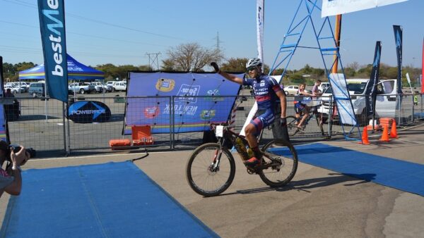 Seyffert finds solo success at Lost City MTB race
