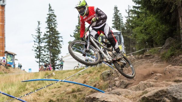 Fischbach and Widmann succeed in Spicak iXS European Downhill Cup