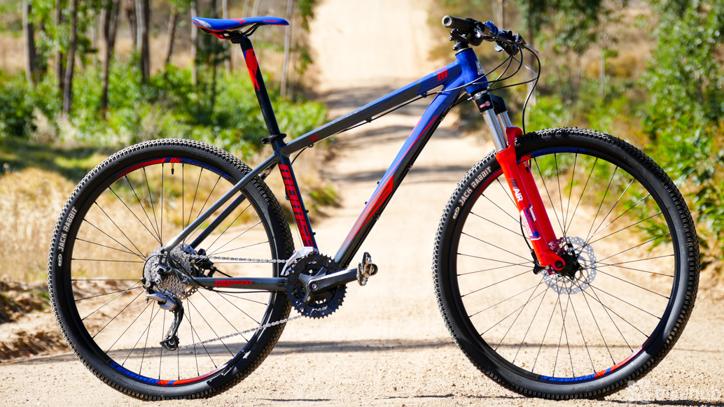 maa Review: Momsen AL229 LSG | Bike Hub