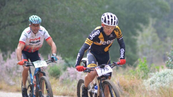 Pfitzenmaier and De Groot take solo victories in Knysna