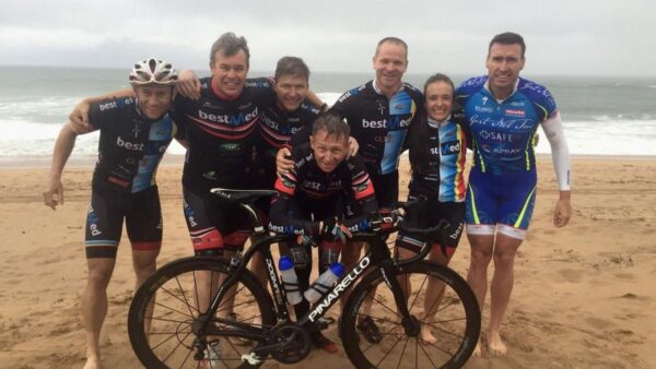 Cyclists ride Bestmed to Ballito for Cansa