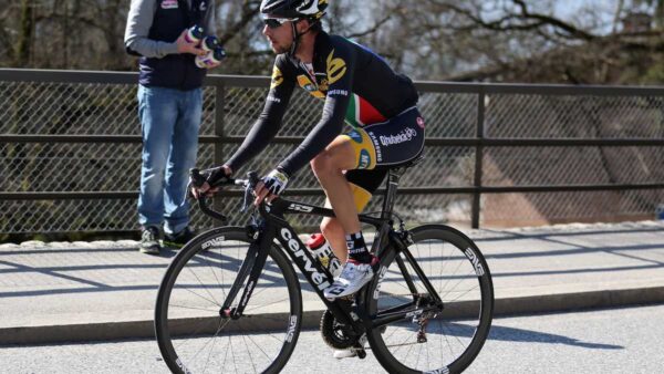 Circuit la Sarthe #1: Jacques Janse van Rensburg climbs into Mountains jersey