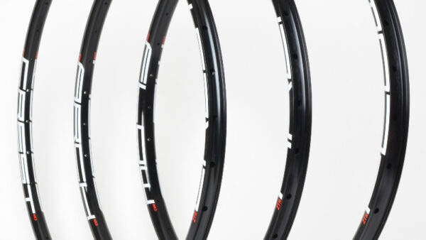 Stan’s NoTubes updates Crest, Arch and Flow wheelsets