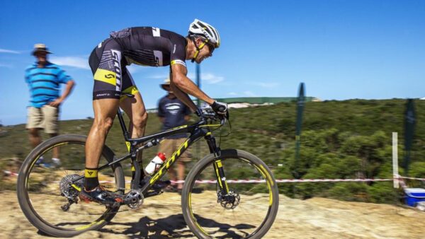 Buys, Neethling take top honours at XCO opening round in PE