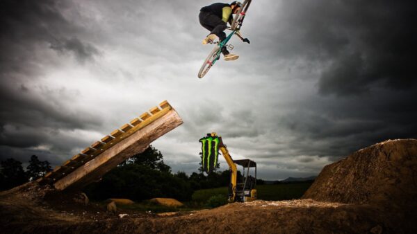 Dawn of the Dirt takes to the air at Garden Route Trail Park