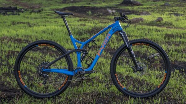 Pyga Industries launches the Stage: a new carbon marathon bike with a twist