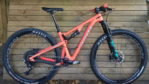 Tokai MTB Santa Cruz competition bike handover