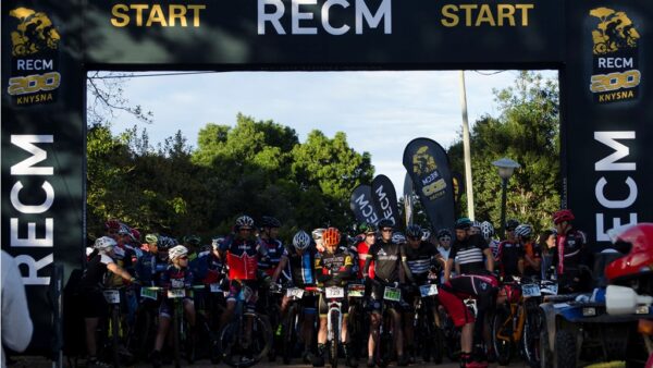 Rebello and Neethling wrap up the RECM Knysna 200 titles