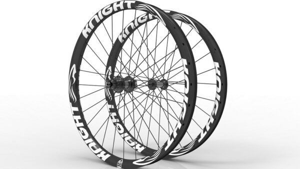Knight Composites sponsors Novus OMX Pro Team