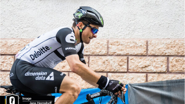 Giro d’Italia #17: Team Dimension Data for Qhubeka work to set up sprint finale