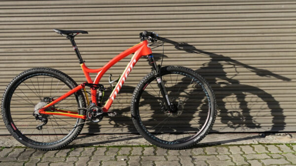 First Look Friday: Niner JET 9, Kitted Wonder Ring, SRAM X1 drivetrain