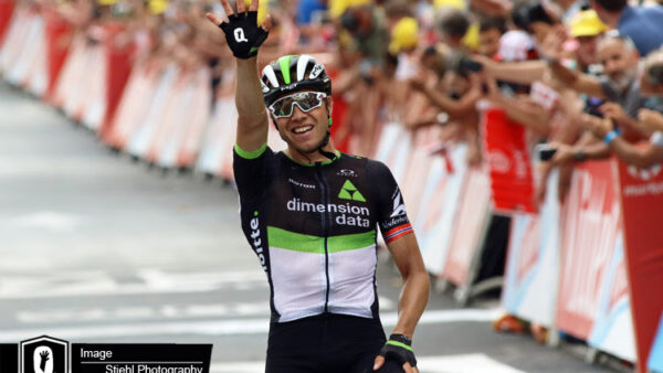 Edvald Boasson Hagen powers to victory