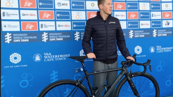 SwiftCarbon signs South African World Triathlete Series star Henri Schoeman