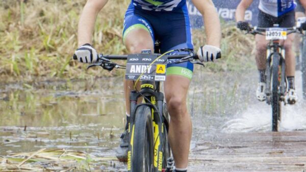 Hill snaps up second race win of 2015 Quattro ROAG Series