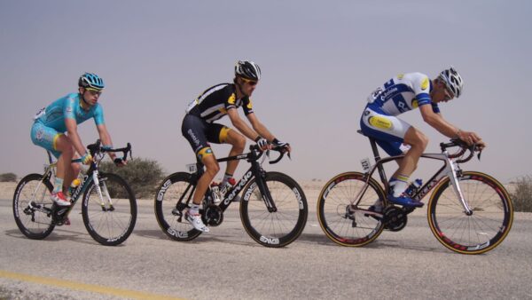 Tour of Qatar #4: Jaco Venter attacks in the wind