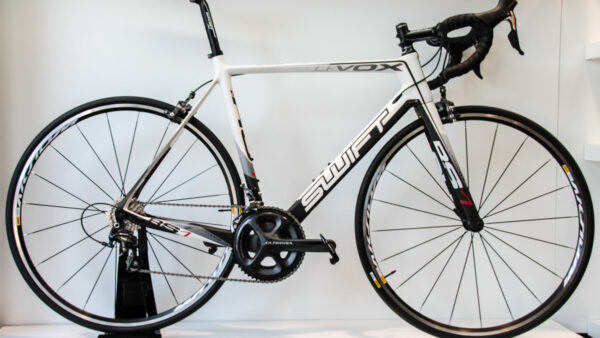 First Look Friday: SwiftCarbon Ultravox RS-1; Giant Rail; Specialized Fast Trak