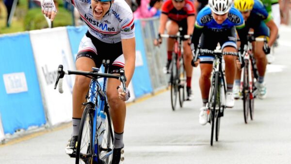 Matthee takes season-opening win