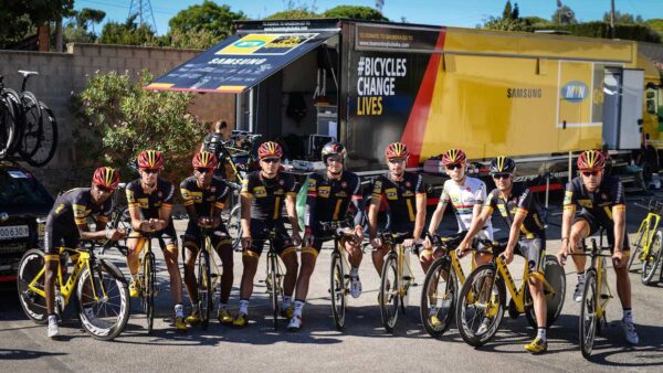 Video: La Vuelta a Espana Team Presentation and Preview