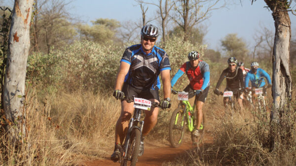 Mountain bike race unites students and alumni under university colours