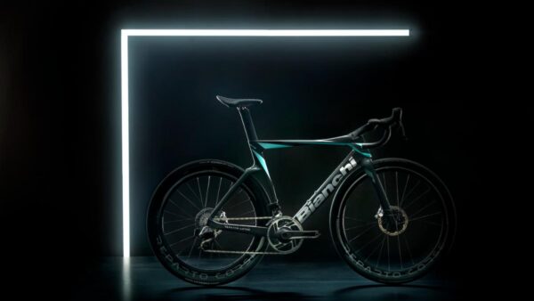 Bianchi Oltre is Born: the first Hyperbike
