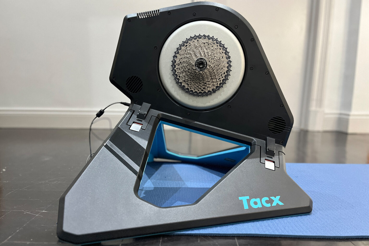 Review Tacx Neo 2T Bike Hub Review Tacx Neo 2T Bike Hub
