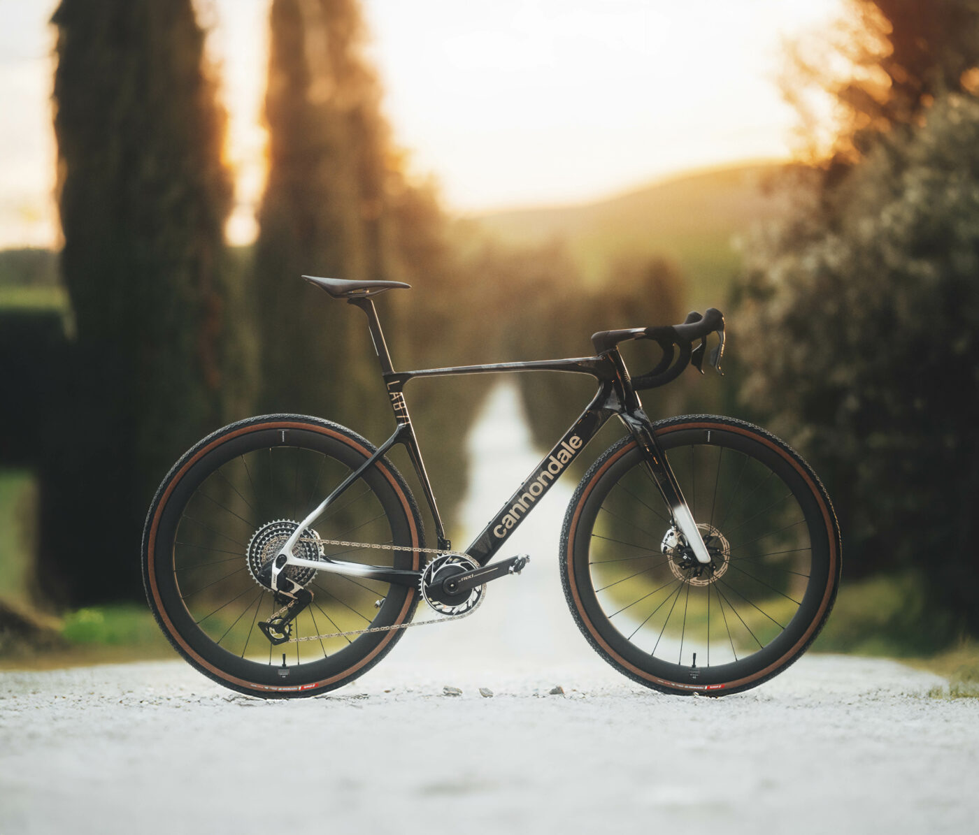 C25_SuperX_Lifestyle-