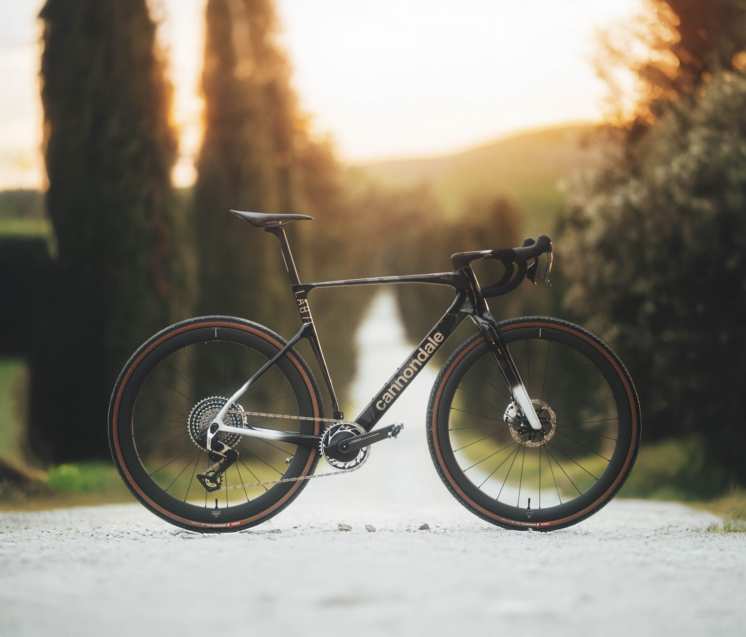 C25_SuperX_Lifestyle-
