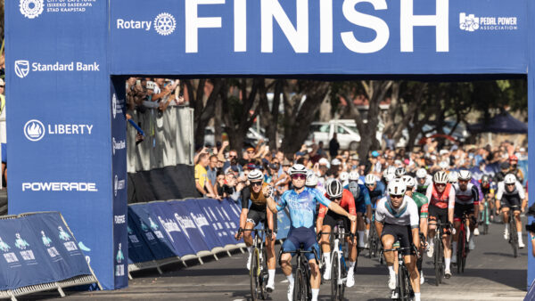 Elite Men: Lange Follows in his Father’s Footsteps at the Cape Town Cycle Tour