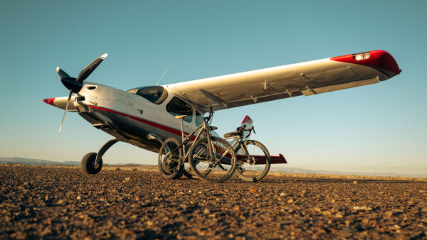 Win your way to the Tanqua Kuru Bicycle Race – By Plane!