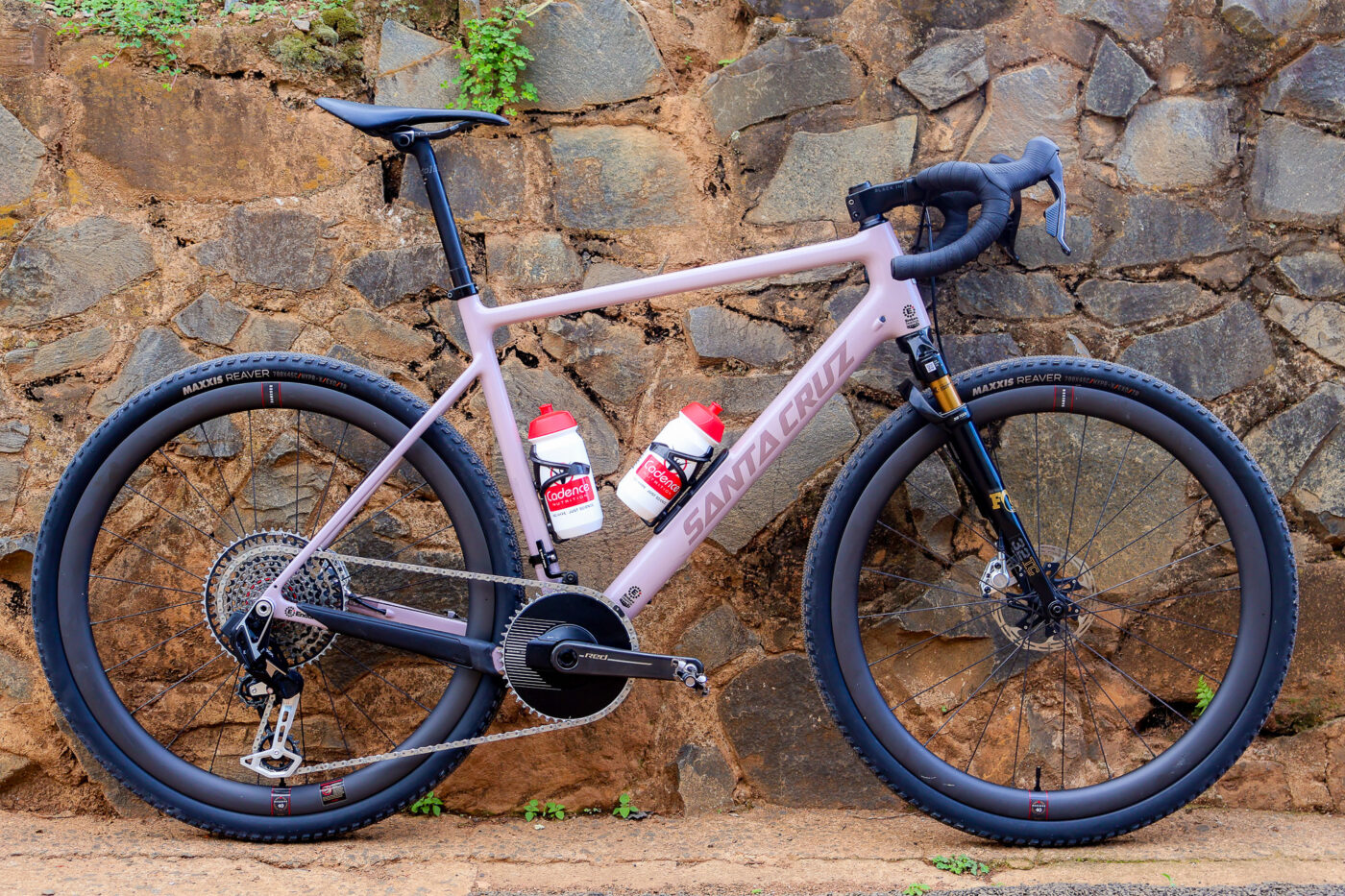 BELDING　CRUZ　PATH WORK　9.5　ベルディング Gravel Burn Bike Check: Kevin Benkenstein's Santa Cruz Stigmata