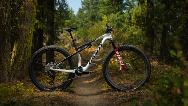 First Look: New Giant Anthem Advanced SL