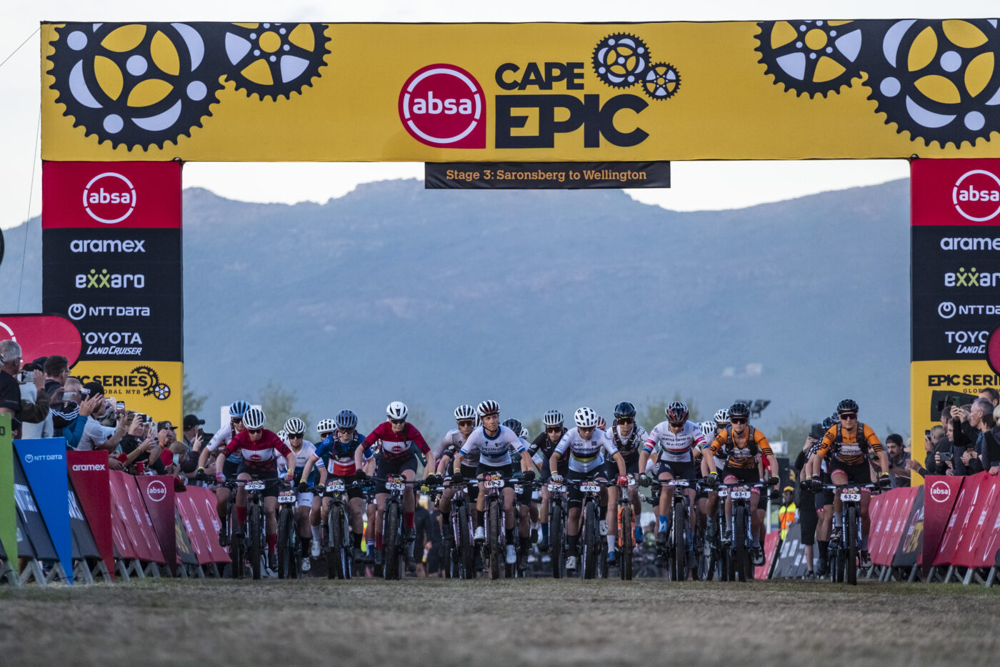 Elite Women s race launch 1 Photo by Dom Barnardt