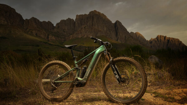 First Look: Specialized Levo R